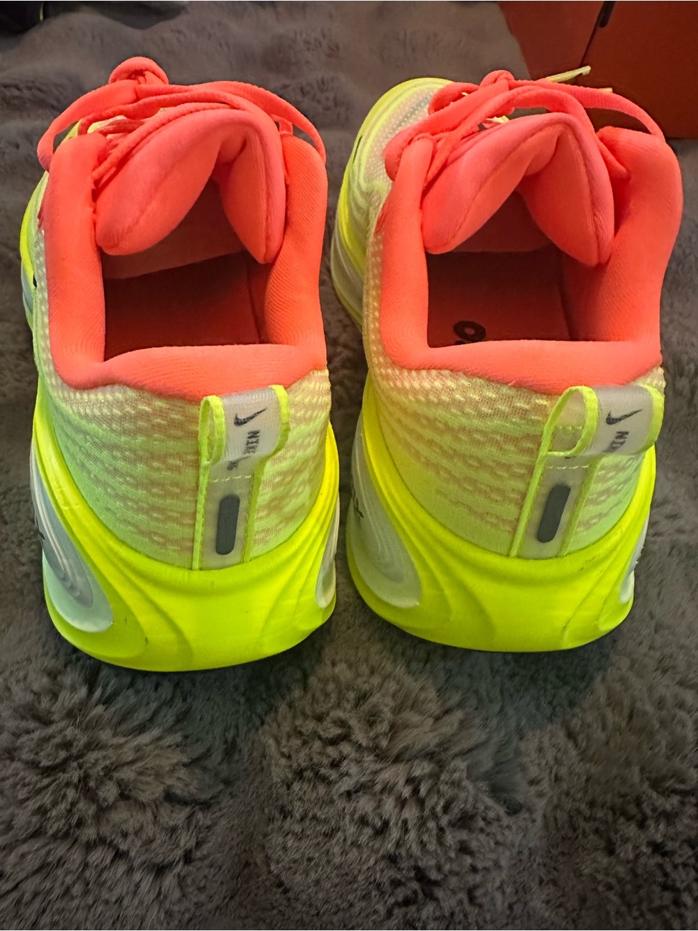 New Nike VOMERO PLUS Mango
Road Running, Walking - Picture 8 of 8